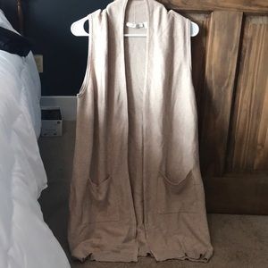 Beige cardigan vest